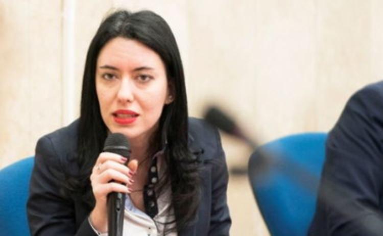 Scuola: Azzolina, "riapre 14 settembre, basta dire non si sa quando"
