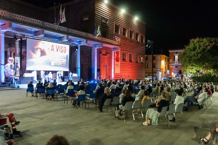 A Viso aperto, una notte per ricordare