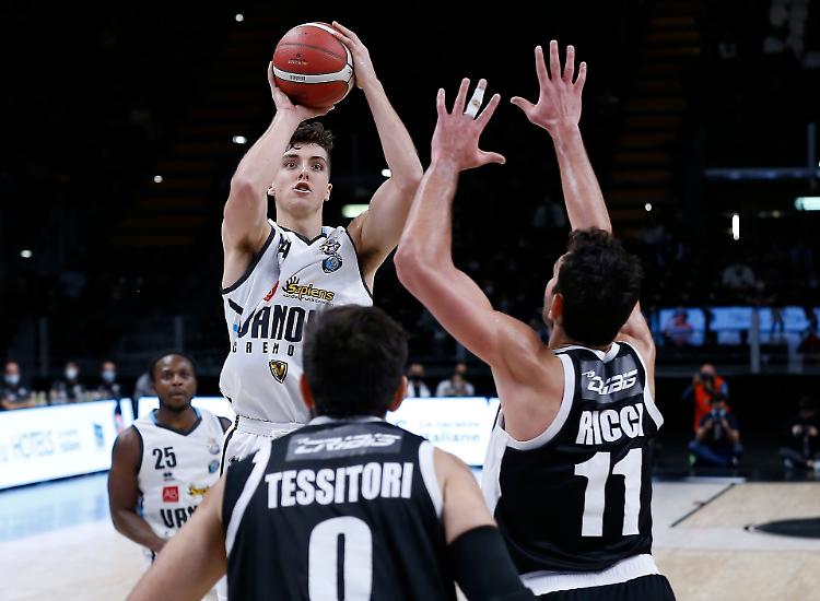 Segafredo Virtus Bologna - Vanoli Cremona diretta ore 20