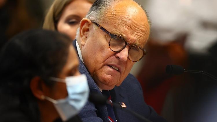 Covid: Cnn, Rudy Giuliani in ospedale a Washington