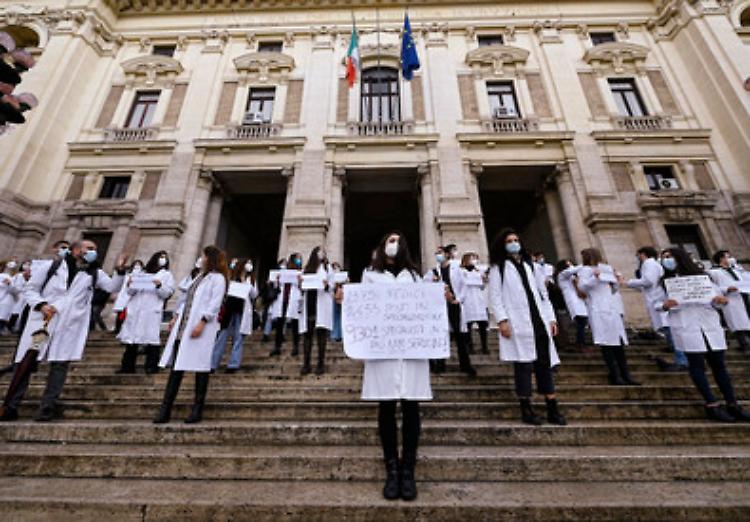 La graduatoria dei medici specializzandi verso lo sblocco