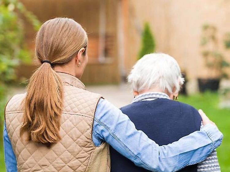 Badanti, l’addio al lavoro in nero: boom di contratti