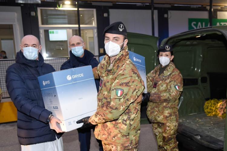 Già arrivate a Niguarda le prime 324 fiale destinate alla Lombardia