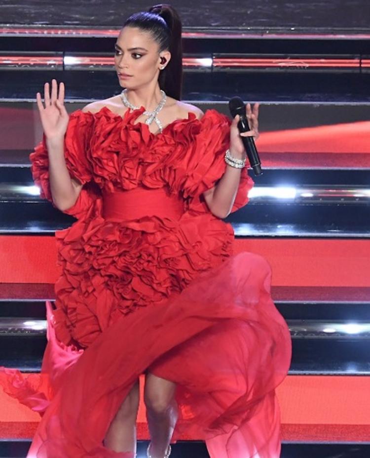 Sanremo: seconda serata, 10,1 milioni e il 41% per la prima parte