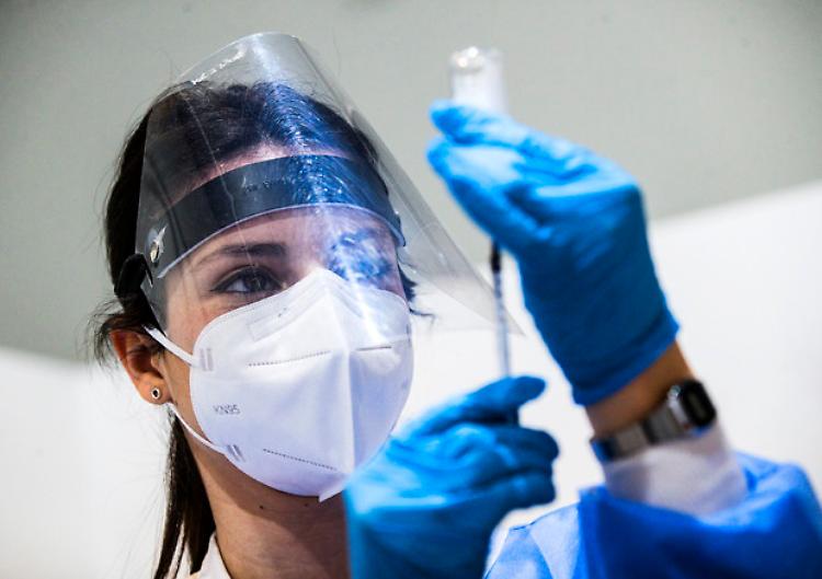 Vaccini: ReiThera, risposta degli anticorpi al 93% dopo prima dose