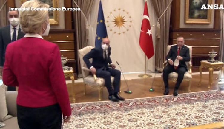 Draghi: 'Erdogan un dittatore, von der Leyen è stata umiliata'