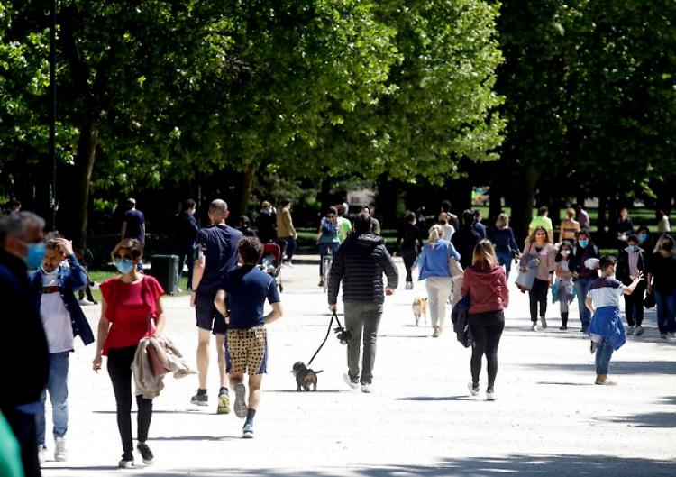 Covid: 9.116 positivi, 305 vittime