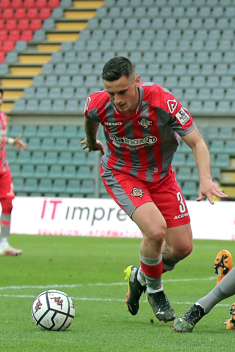 Cremonese, Valeri prolunga un anno