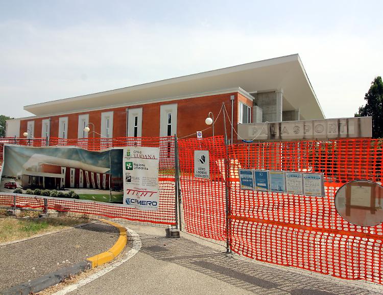 I ritardi del PalaFarina: società in bilico