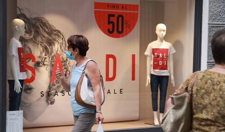 Saldi, primo bilancio: +20% rispetto allo scorso anno