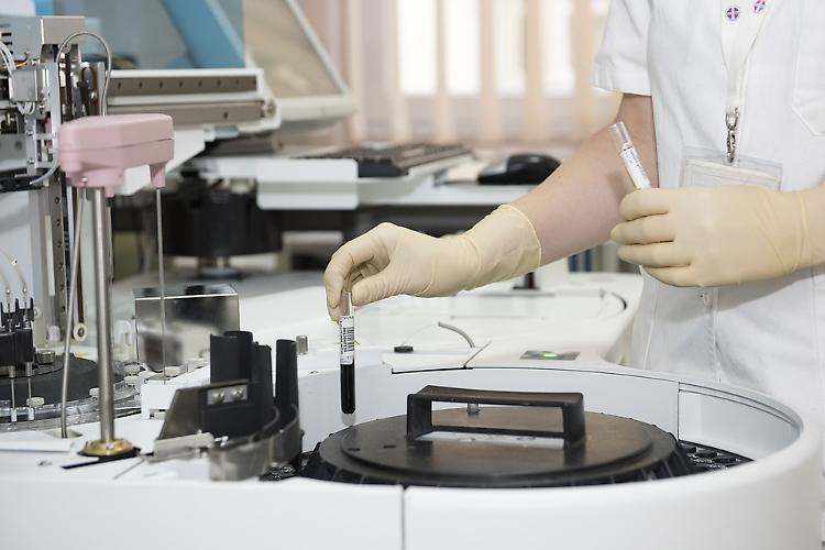 Crollano i contagi sul lavoro, 19 i decessi da inizio pandemia