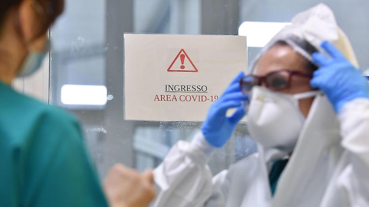 Covid, in Lombardia 102 ricoverati in più rispetto a ieri