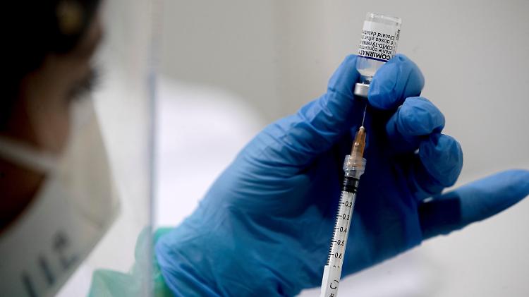 Vaccino obbligatorio per over 50, coinvolti 2,5 milioni di cittadini