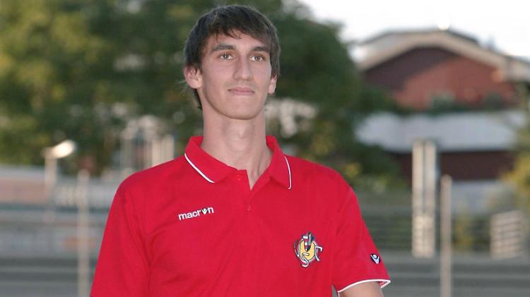 Astori, il ricordo della Cremonese: "Continuerai a vivere con noi"