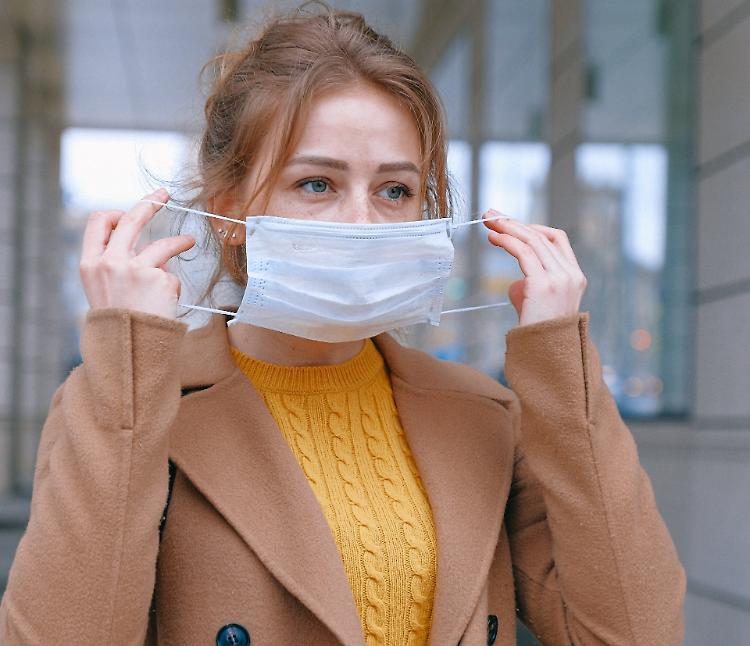 Covid: in Lombardia 33.249 nuovi casi e 77 decessi