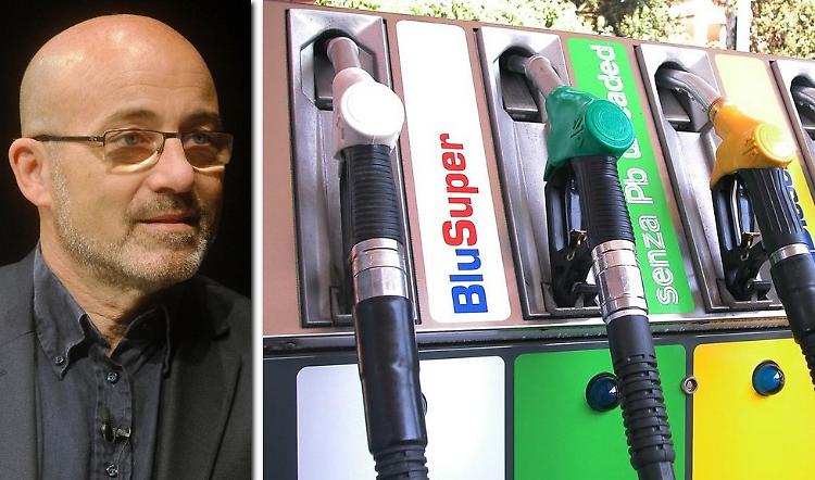 Prezzo carburanti, Cingolani: aumenti immotivati, colossale truffa