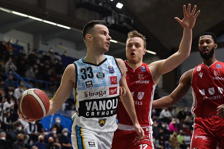 Basket: Vanoli niente miracolo, con Reggio ko che sa di retrocessione