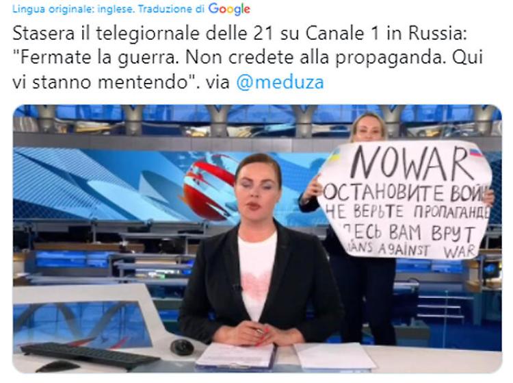 Attivista 'No war' interrompe tg della tv di stato russa, arrestata