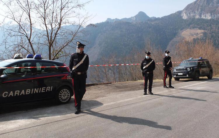 Giallo nel Bresciano, cadavere di una donna fatto a pezzi