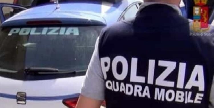 Bimba di 4 anni precipita dal terzo piano, grave in ospedale
