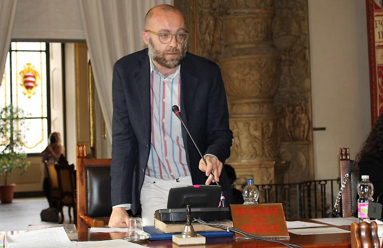 Caso Cauzzi, Carletti: «Sorpreso, volevamo renderle onore»