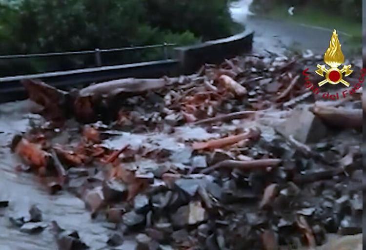 Maltempo: frane e allagamenti sul lago di Como. Tra le zone più colpite Laglio
