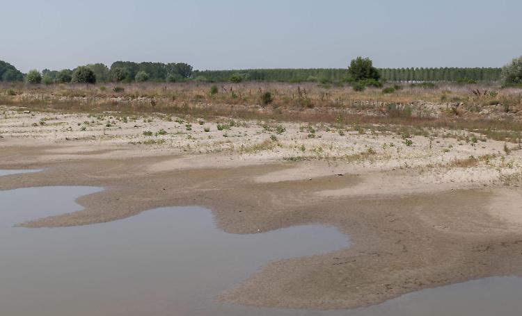 Il governatore Fontana, per ora no razionamento dell'acqua per civili
