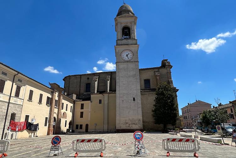 Maltempo, la Croce piegata sotto osservazione. Verifiche in quota