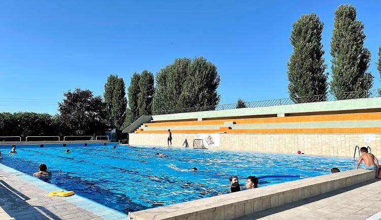 Legionella, la piscina di Torre non può riaprire
