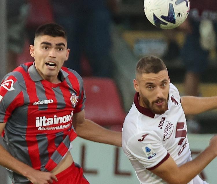 Calcio: la Cremonese per pranzo vuole gustare i punti