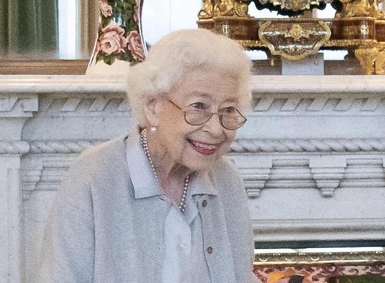 Gran Bretagna: si aggravano condizioni Regina Elisabetta, Carlo a Balmoral