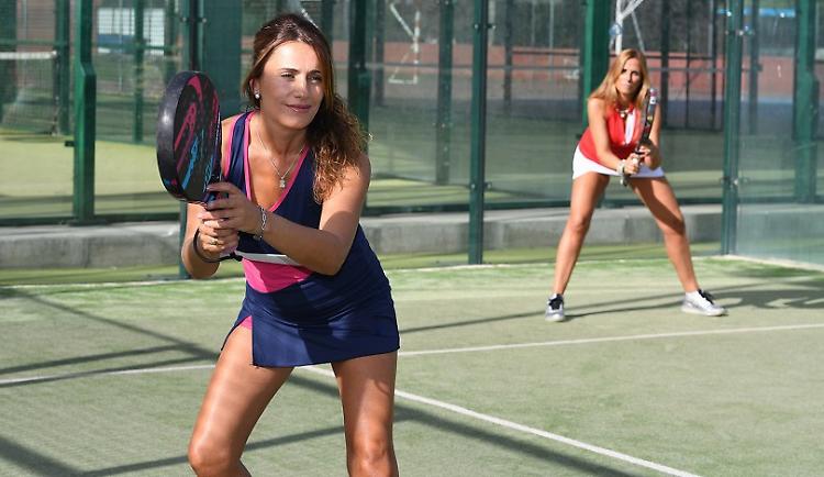 Padel «rumoroso», notti insonni nel vicinato
