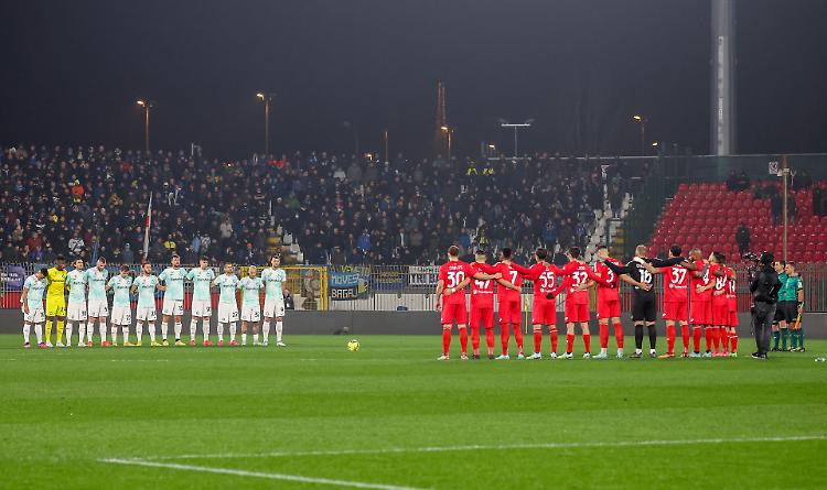 Monza-Inter, lo stadio tace per Gianluca Vialli
