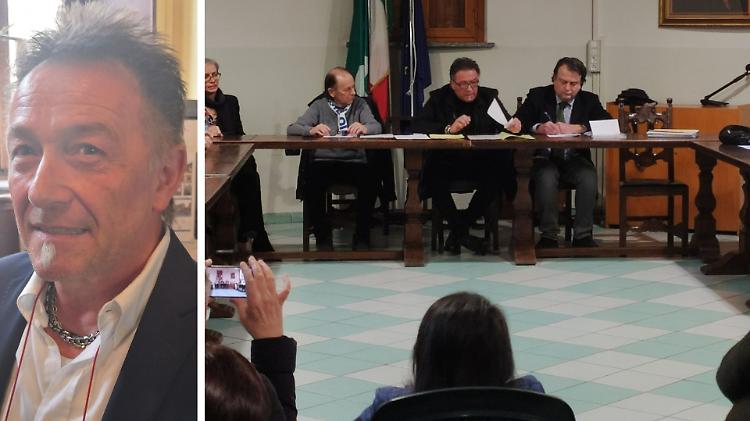 Sfiduciato il sindaco Palladini, scocca l'ora del commissario