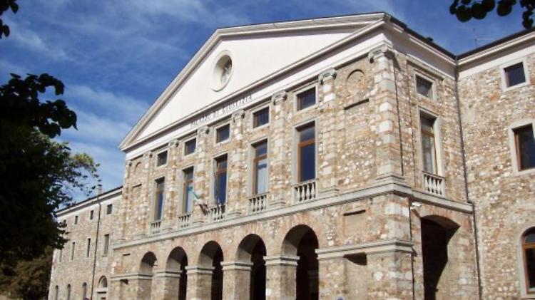 Senzatetto trovato morto, Procura di Udine: «Indagine per omicidio»