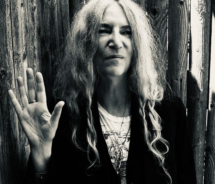 Patti Smith, la sacerdotessa del rock live in piazza Duomo a Parma