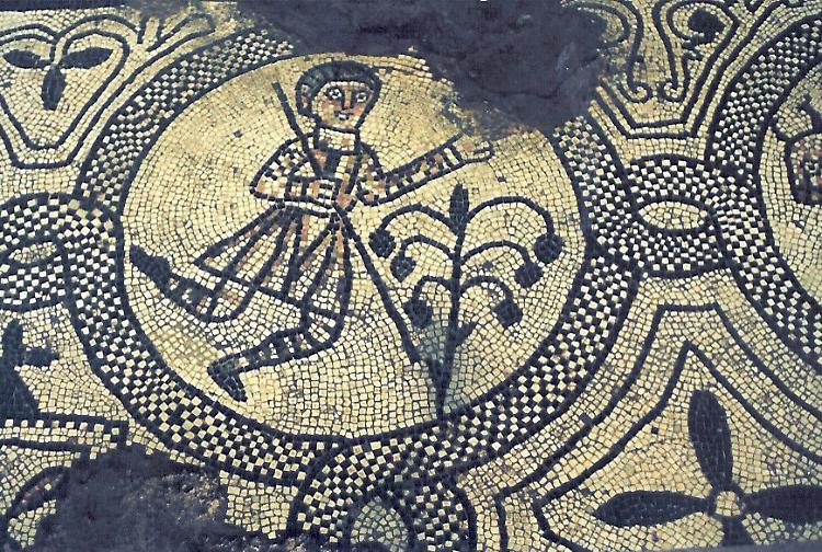 Mosaico nascosto da otto secoli, tesoro da valorizzare