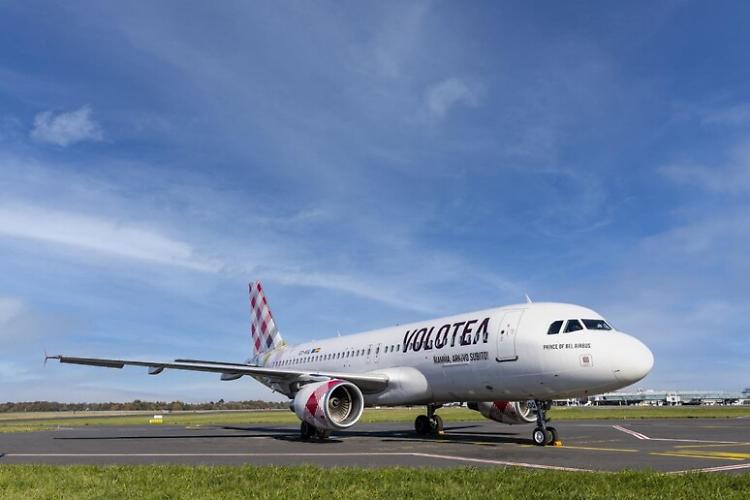 Lite in volo per i bimbi vivaci, aereo per Roma torna a Olbia 