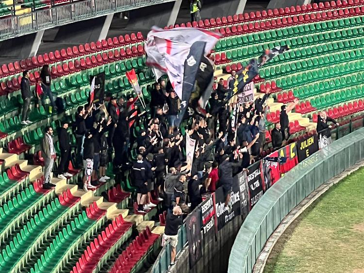 Calcio serie B: poche emozioni e 0-0 a fine primo tempo tra Ternana e Cremonese