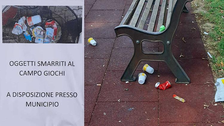 Al parco spunta un cartello ironico contro l'abbandono dei rifiuti