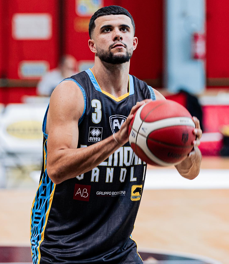 Basket serie A: aereo dirottato, la Vanoli non giocherà a Napoli