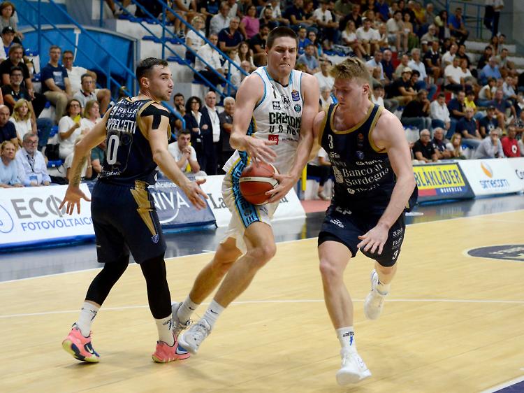Vanoli, primo sigillo stagionale: Sassari va ko (86-74)