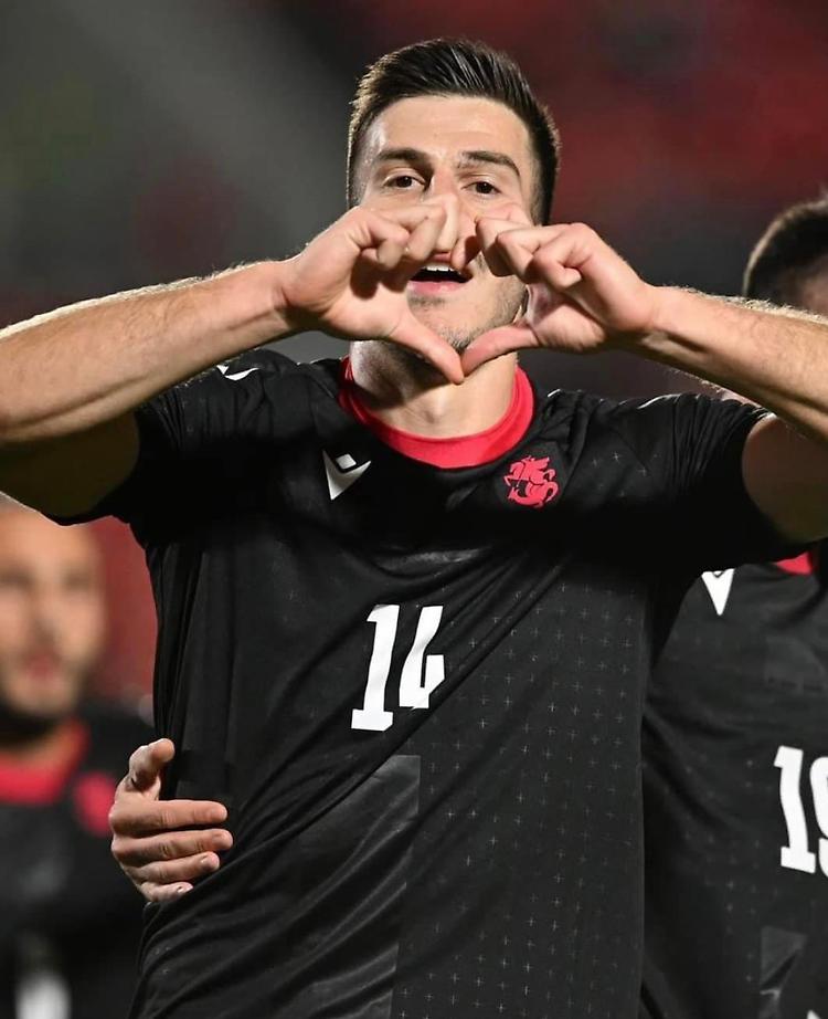 Calcio: un giocatore della Cremonese in gol in nazionale