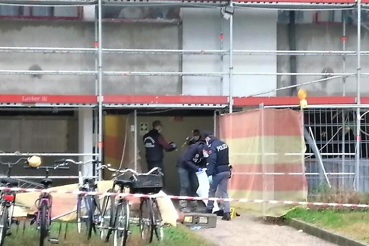 Si butta con la figlia di 6 anni, la bimba è morta 