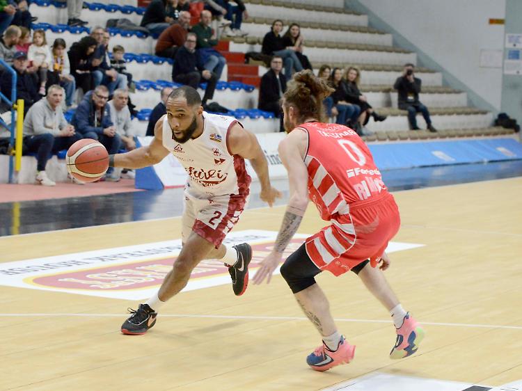 La Juvi è spenta, Rimini passa