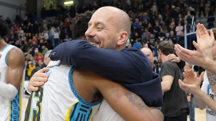 Vanoli batte Brescia nel derby: è salvezza matematica
