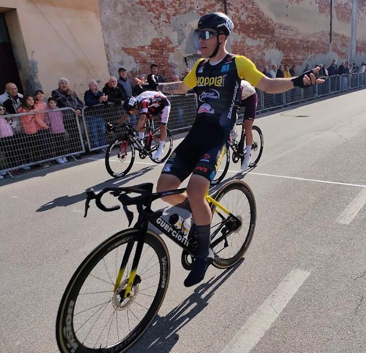 Della Lunga super: bis della Hopplá