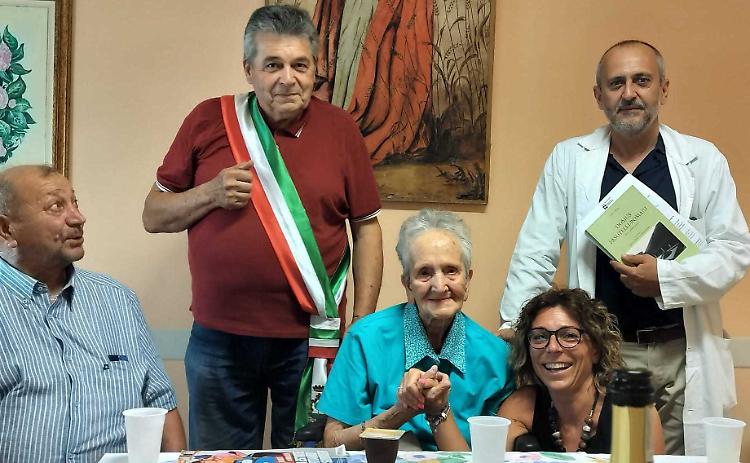 I 102 anni di nonna Stella, ‘campionessa delle olimpiadi della vita’