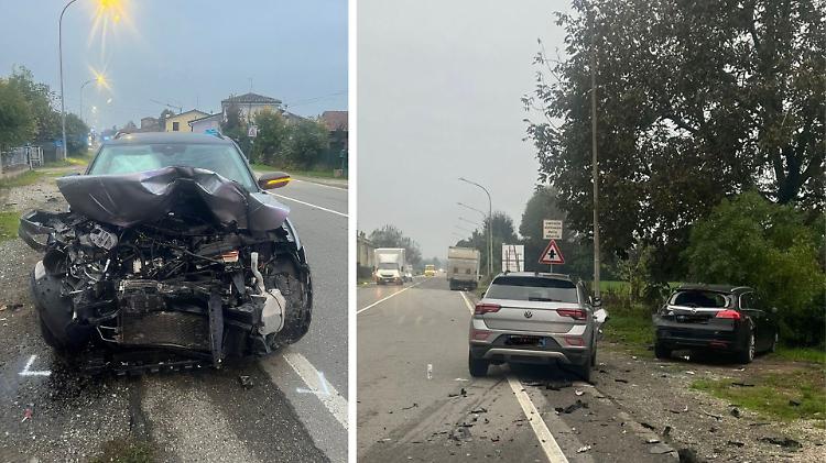 Violento tamponamento sulla Padana Inferiore, viabilità nel caos 