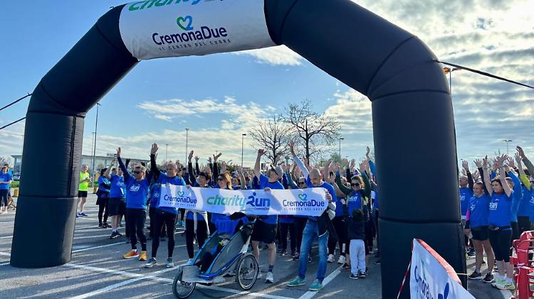 CremonaDue CharityRun, un fiume azzurro da 1.500 persone